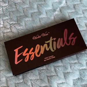 Violet Voss Essentials